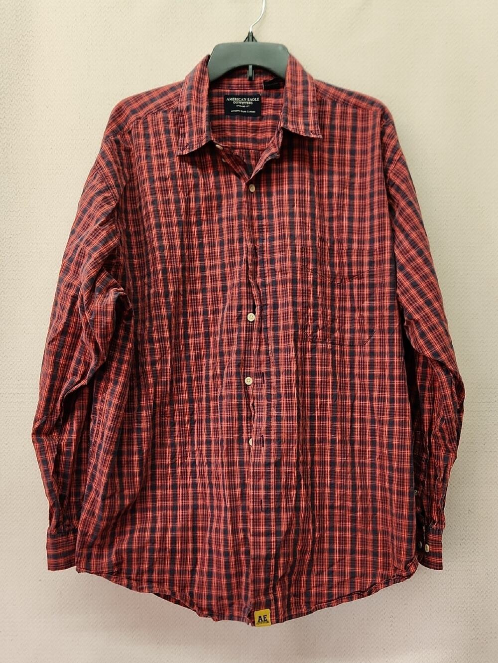 🚨2/$25 or 5/$50American Eagle Outfitters Red and Black Plaid Button-Down Shirt